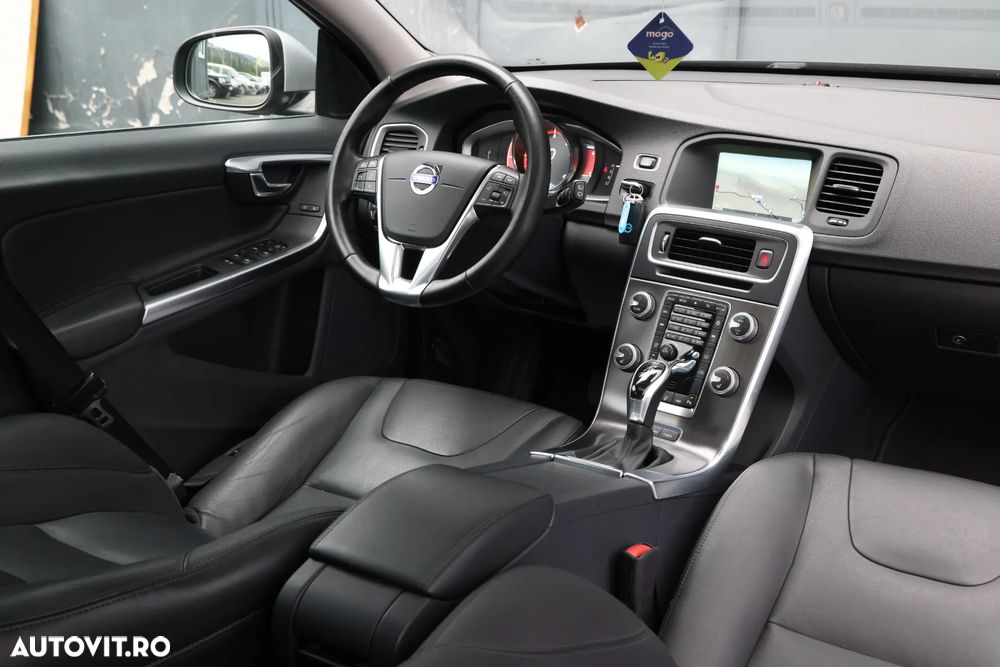Volvo V60 D6 Twin Engine Geartronic RDesign - 18