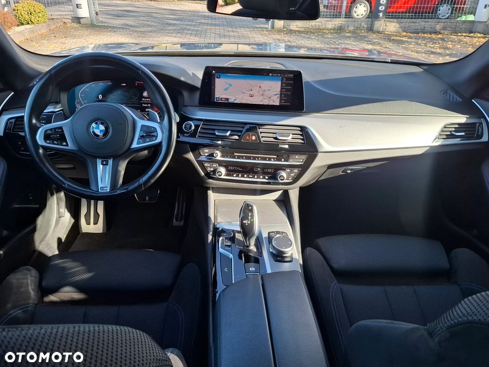 BMW Seria 5 520d xDrive M Sport Edition - 18