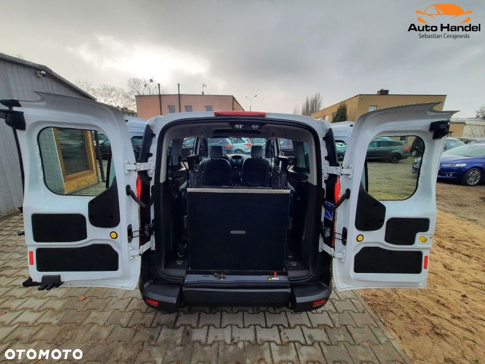 Ford Transit Connect - 12