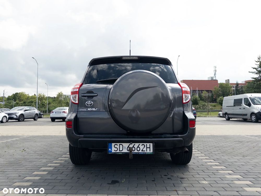 Toyota RAV4 - 4