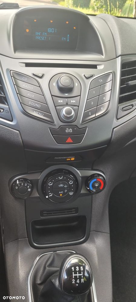 Ford Fiesta - 33