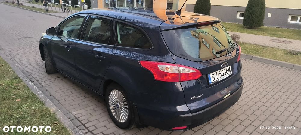 Ford Focus 1.6 Trend - 9
