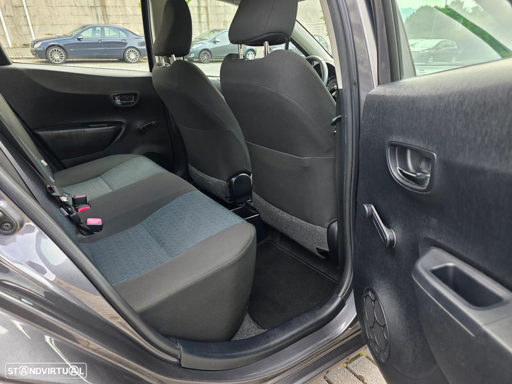 Toyota Yaris 1.0 VVT-i Comfort+P.Style - 16