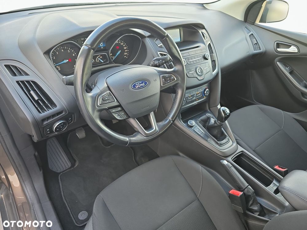 Ford Focus 1.0 EcoBoost Trend - 11