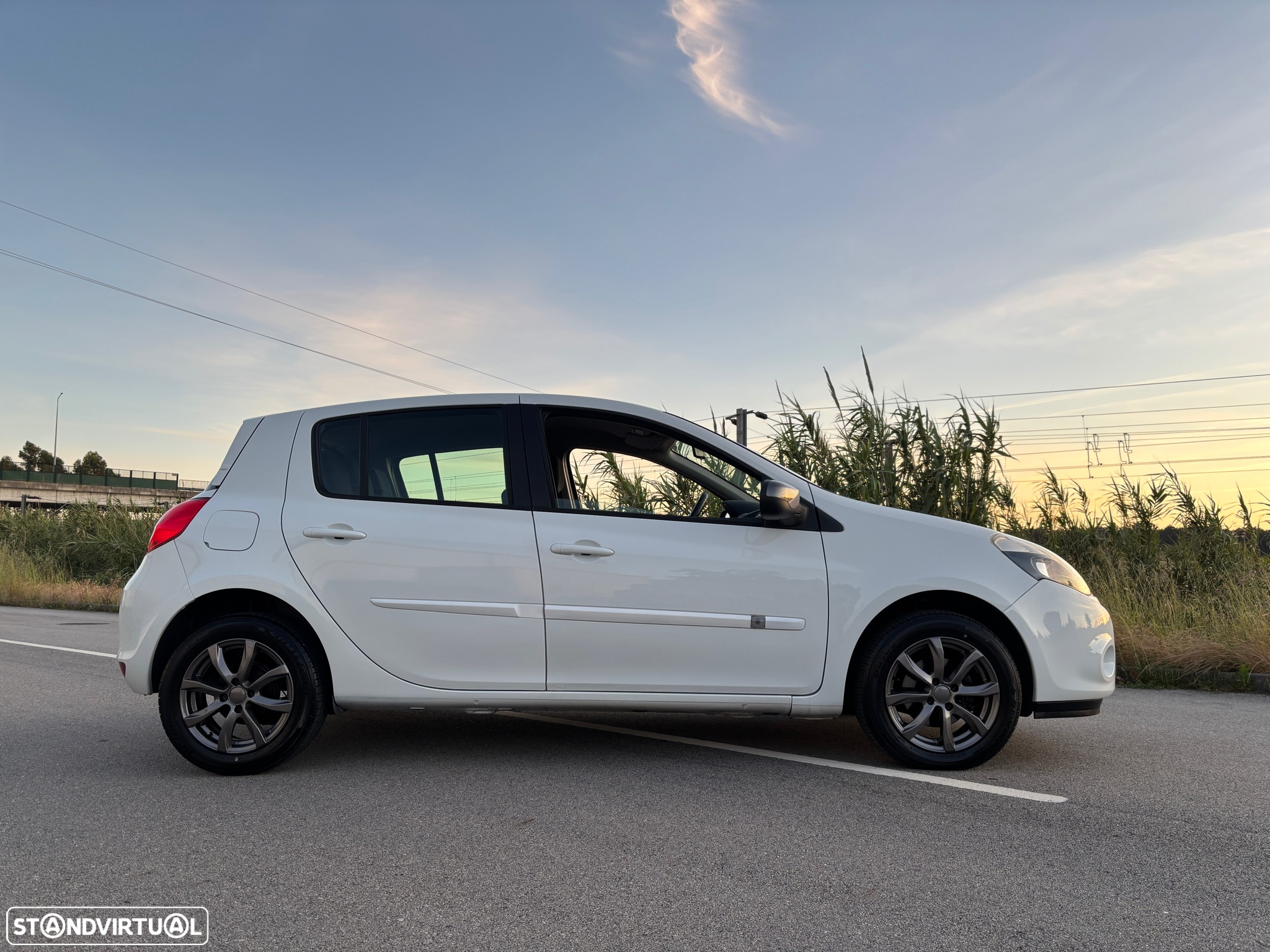 Renault Clio 1.5 dCi Dynamique S - 16