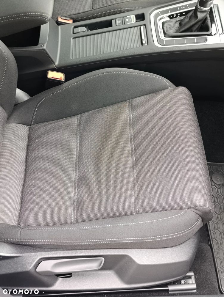 Volkswagen Passat 2.0 TDI SCR Comfortline DSG - 17
