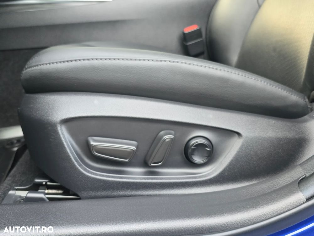 Toyota Camry 2.5 Hybrid Exclusive - 10