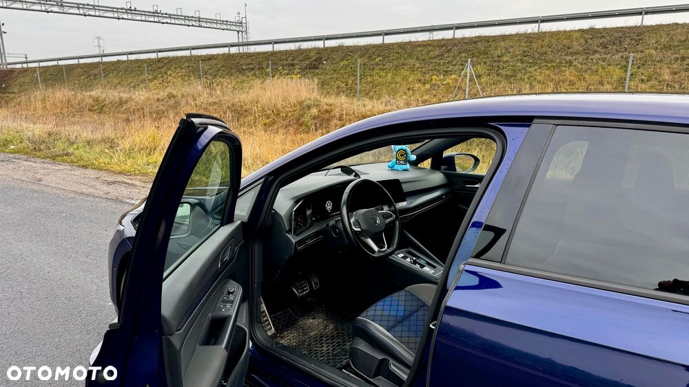Volkswagen Golf VIII 2.0 TDI R-Line DSG - 11