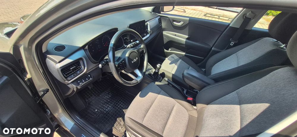 Kia Stonic 1.2 L - 9