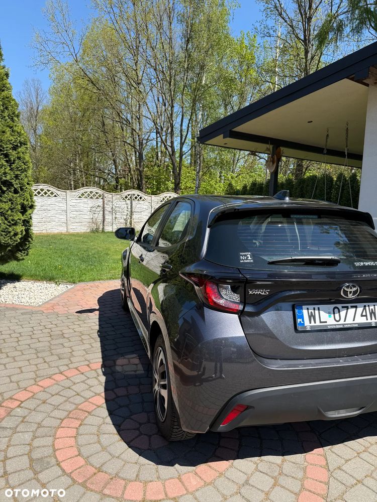 Toyota Yaris - 10