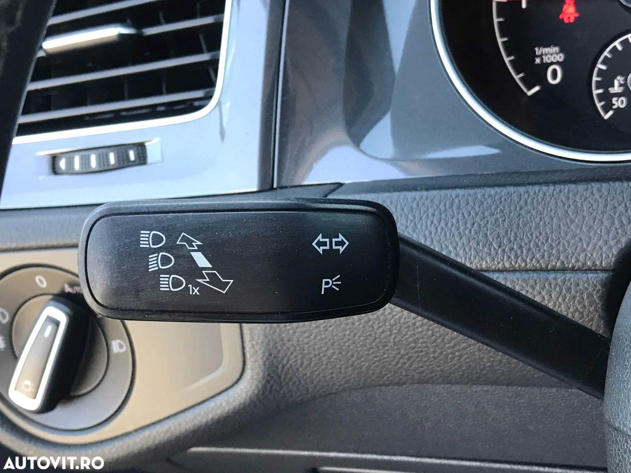 Volkswagen Golf 1.6 TDI Comfortline - 21