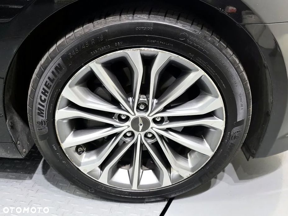 Genesis G80 - 21