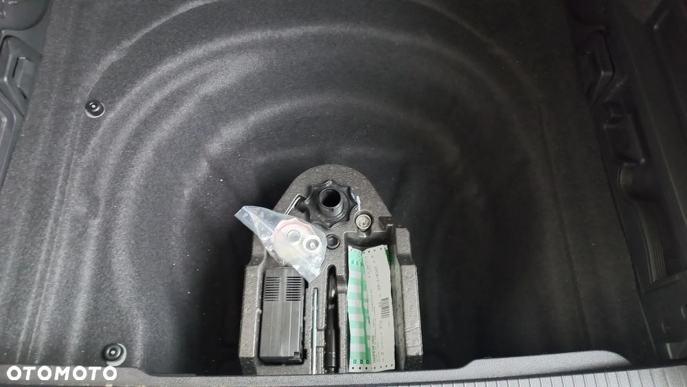 Volkswagen Passat Variant 1.5 TSI EVO Business DSG - 13