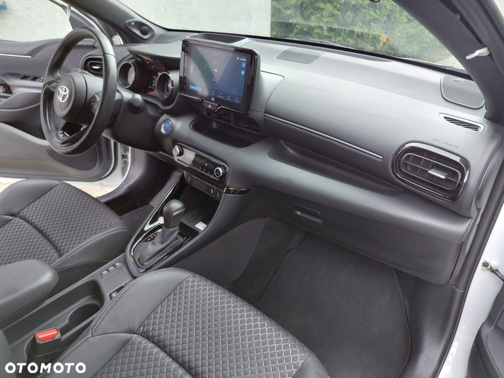 Toyota Yaris - 22