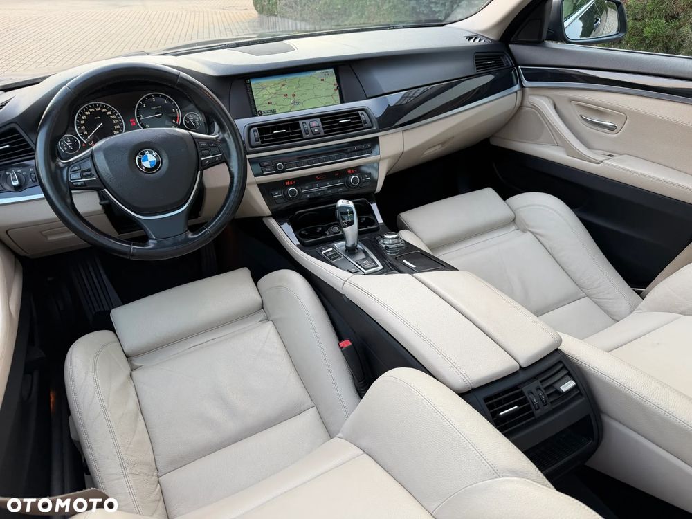 BMW Seria 5 525d xDrive Sport-Aut Modern Line - 26