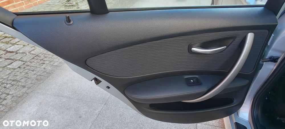 BMW Seria 1 - 25