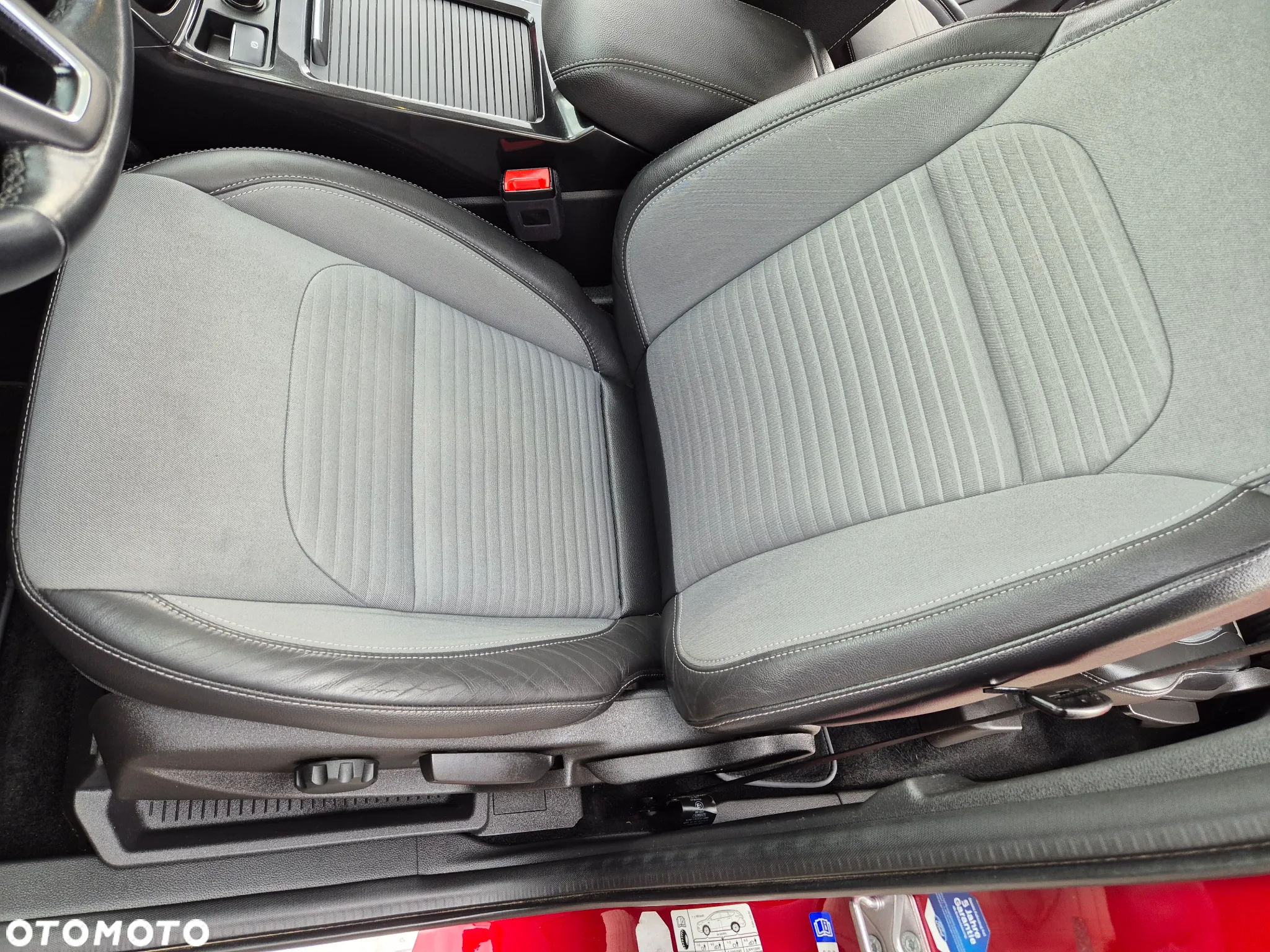 Ford Kuga 2.0 TDCi AWD Titanium - 22