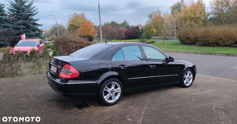 Mercedes-Benz Klasa E - 23