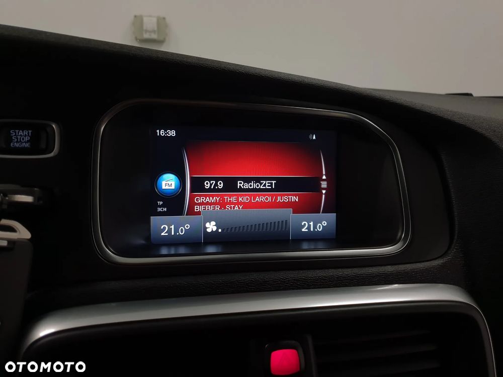 Volvo V40 D4 Inscription - 20