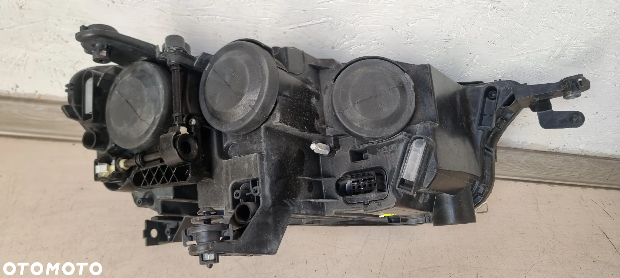 Lampa H7 przednia prawa lewa do VW T ROC 2GA '17 .. - 18