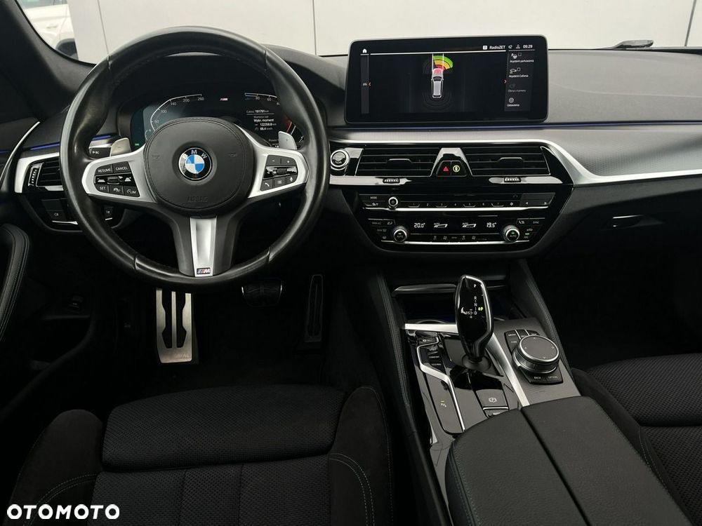 BMW Seria 5 520d M Sport sport - 17