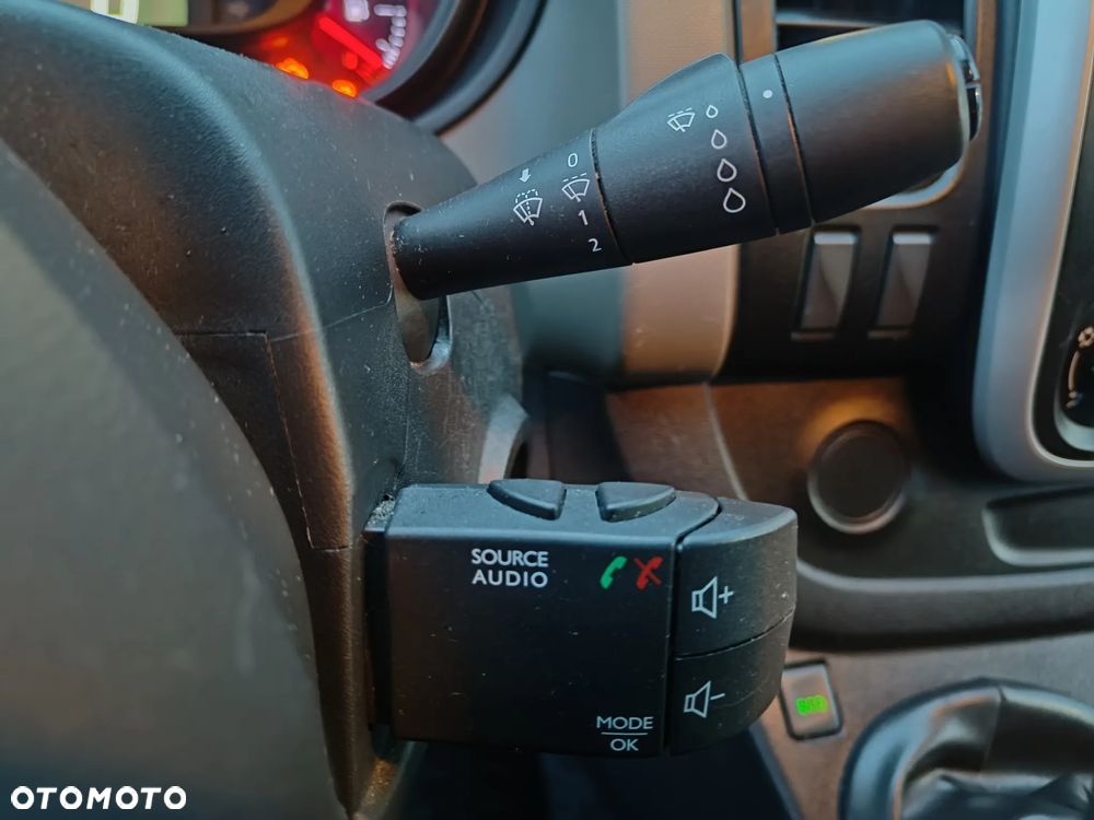 Renault Trafic - 13