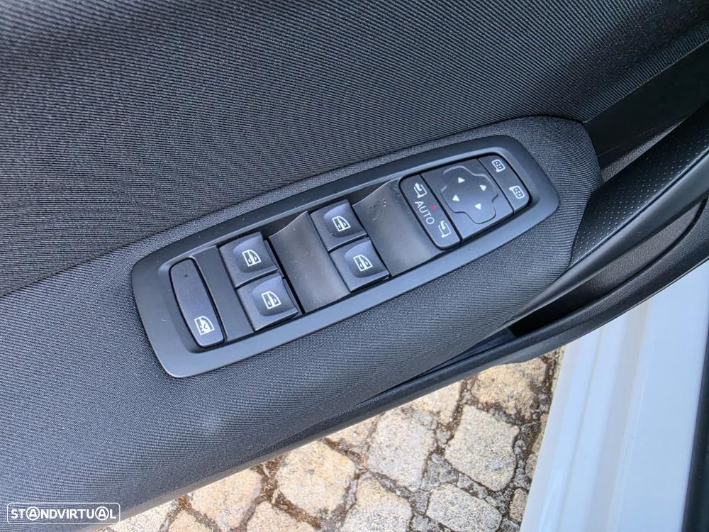 Renault Mégane 1.5 Blue dCi Zen - 16