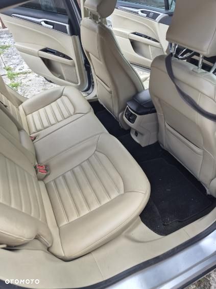 Ford Mondeo - 8