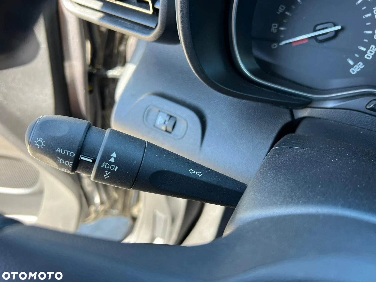 Citroën Berlingo XL 1.5 BlueHDI Shine S&S (7-os.) - 24