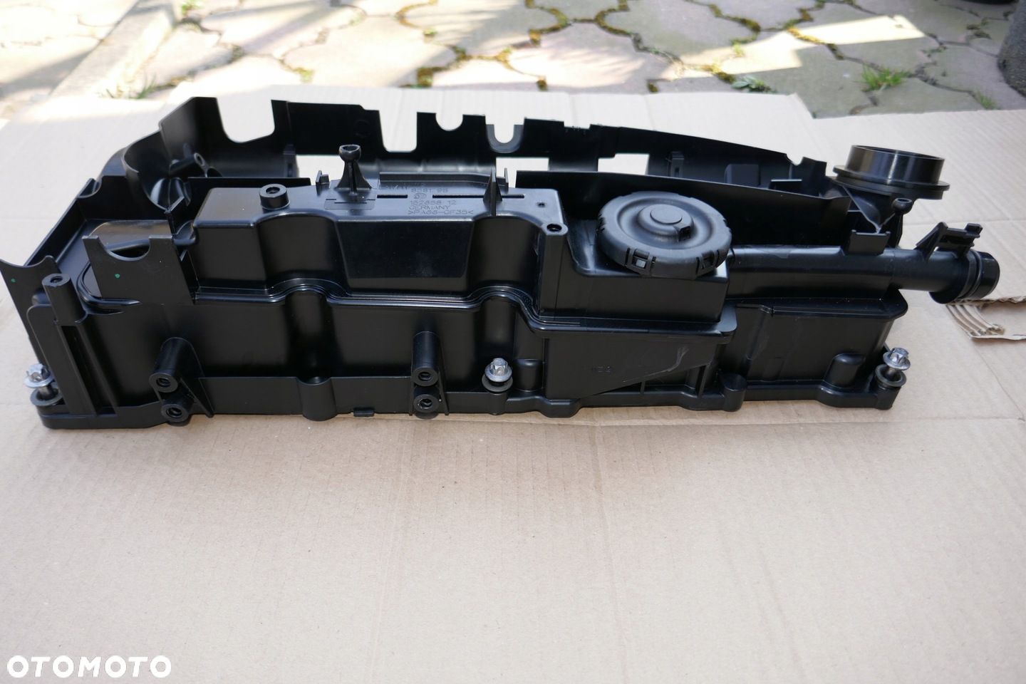 POKRYWA ZAWORÓW BMW 8581798 B47 F32 2,0D - 1
