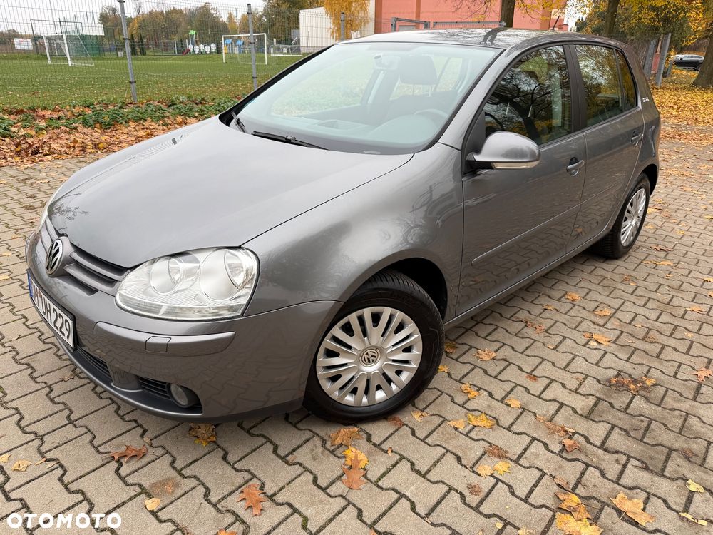 Volkswagen Golf - 1