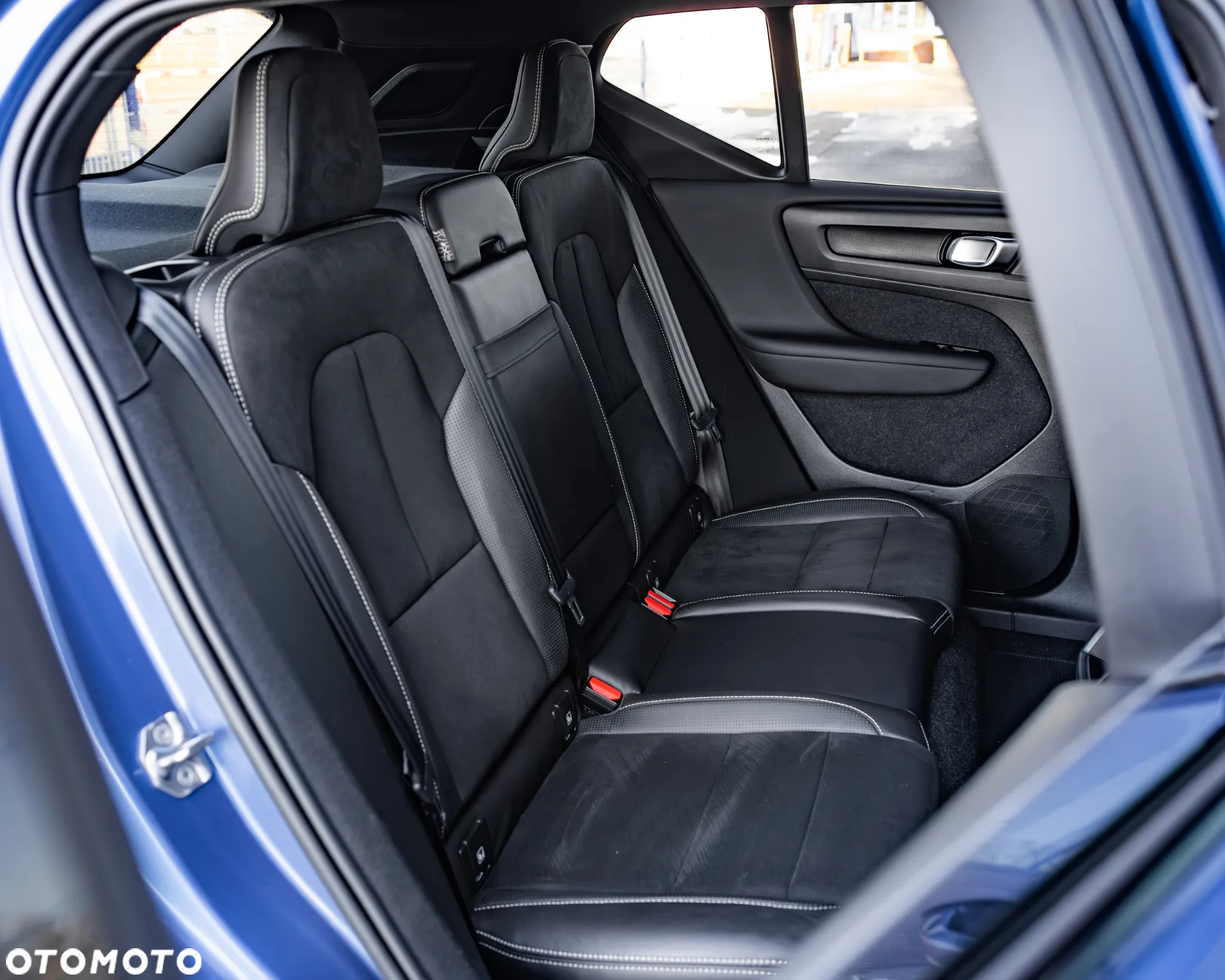 Volvo XC 40 D3 AWD R-Design - 36