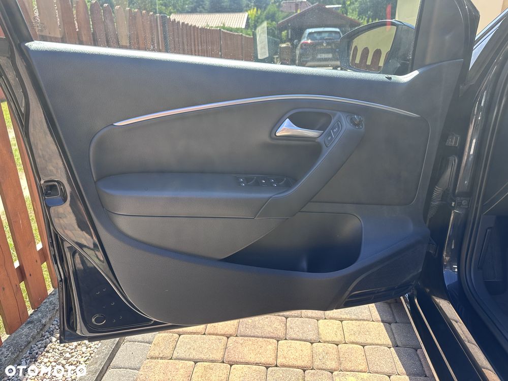 Volkswagen Polo 1.4 TDI (Blue Motion Technology) Highline - 17