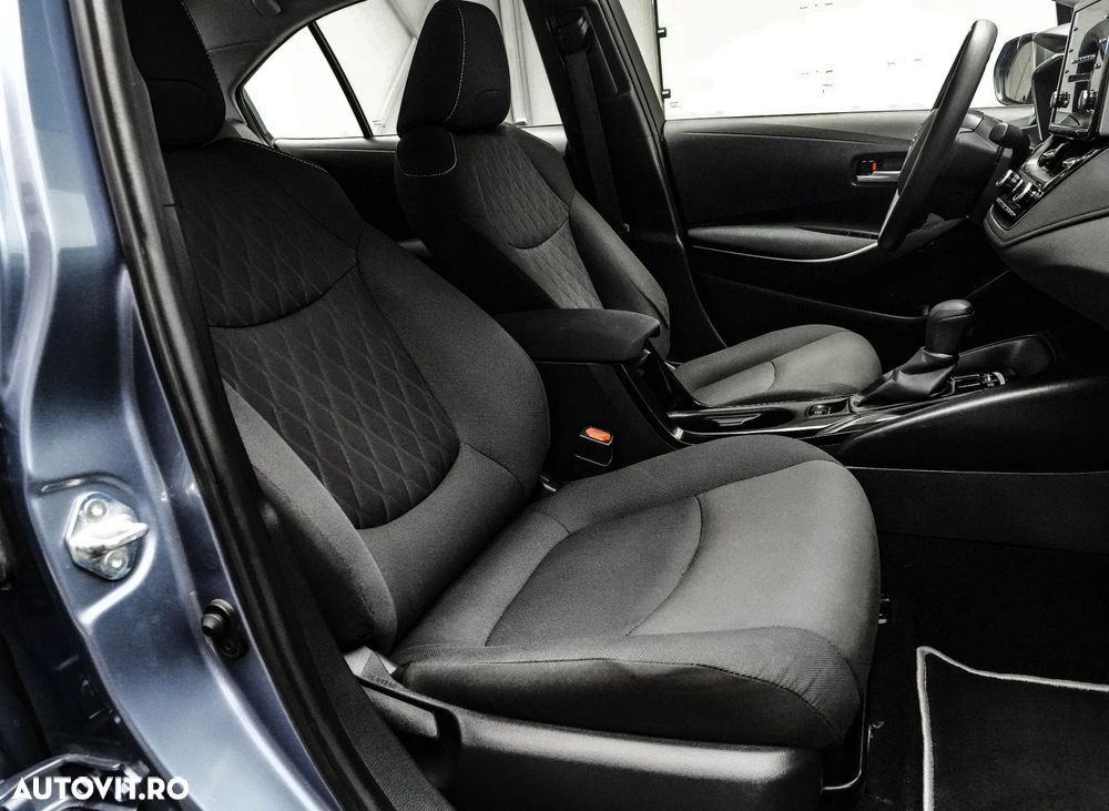 Toyota Corolla Sedan 1.8 HSD Dynamic Plus - 14