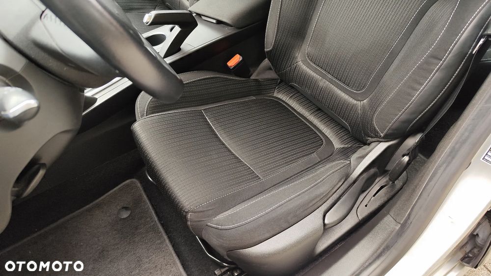 Renault Megane ENERGY TCe 100 EXPERIENCE - 22