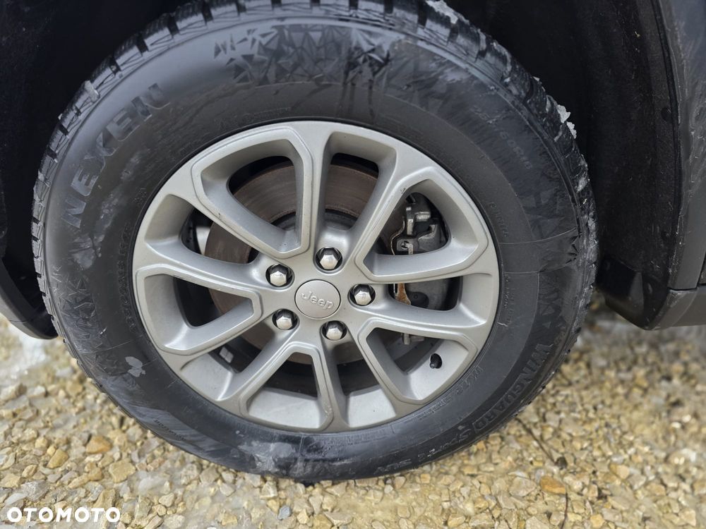 Jeep Grand Cherokee - 14