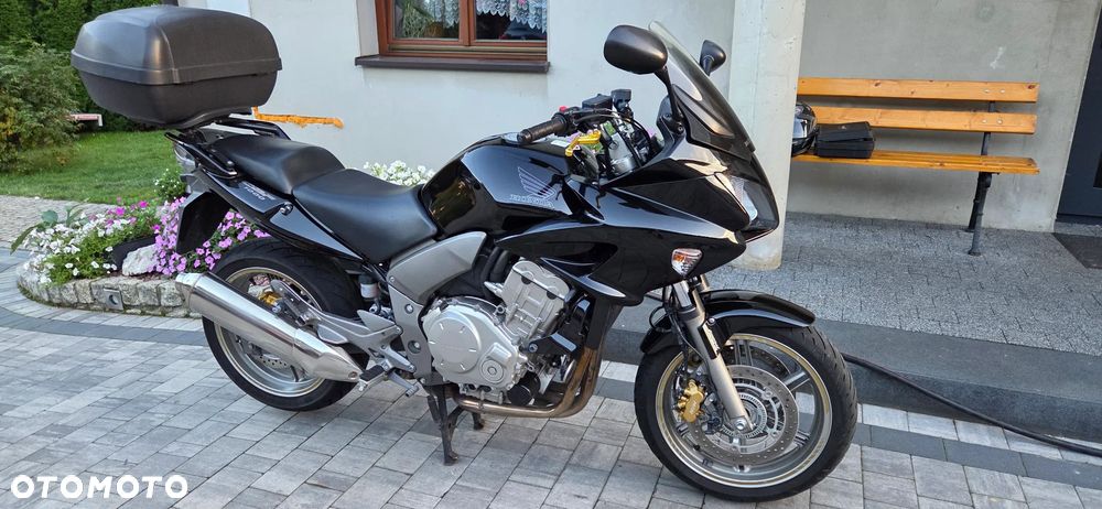 Honda CBF - 10