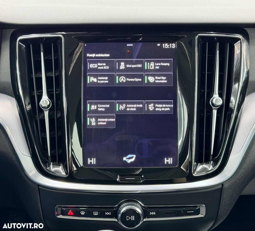 Volvo V60 D3 Momentum Core - 23