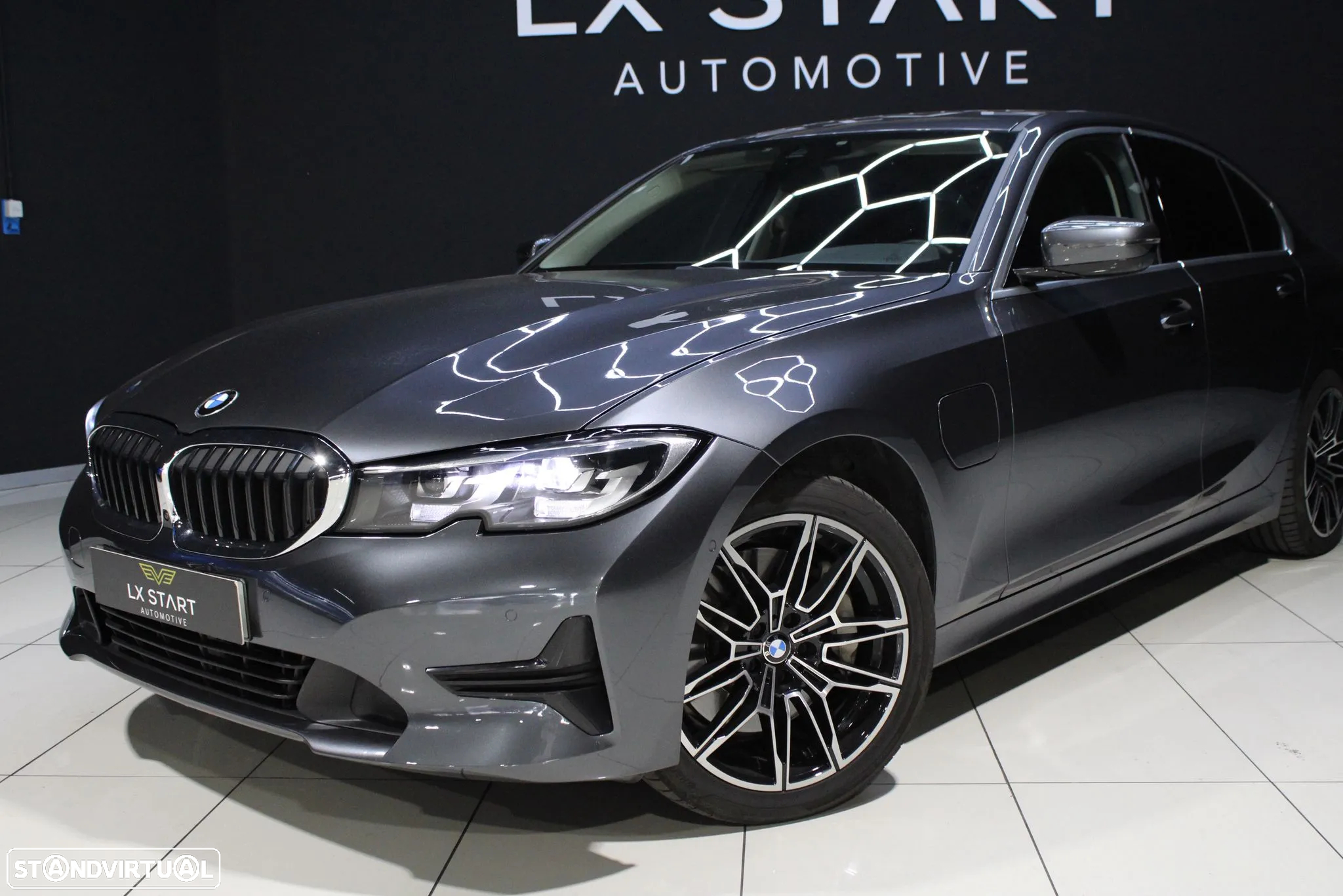 BMW 330 e Line Luxury Auto - 8