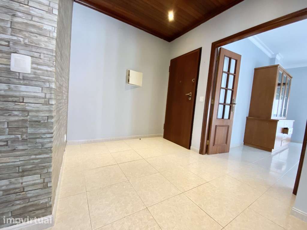 Apartamento T3 para arrendamento anual em Sítio da Nazaré - Grande imagem: 4/17