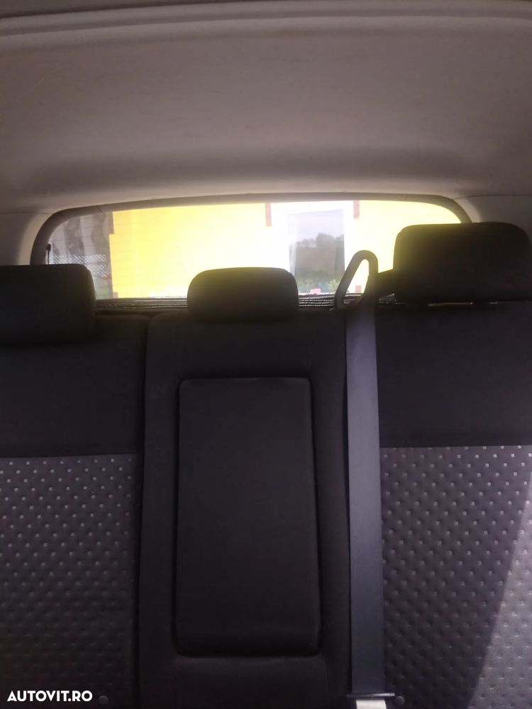 Mitsubishi ASX - 5