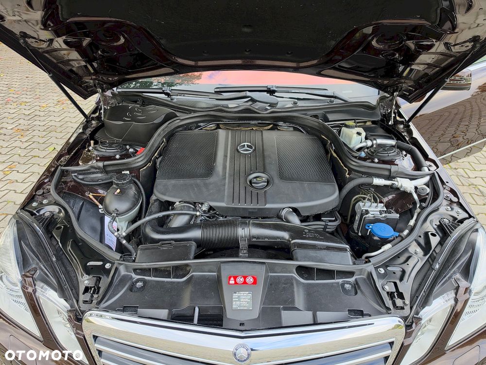 Mercedes-Benz Klasa E 250 CDI DPF BlueEFFICIENCY Avantgarde - 33