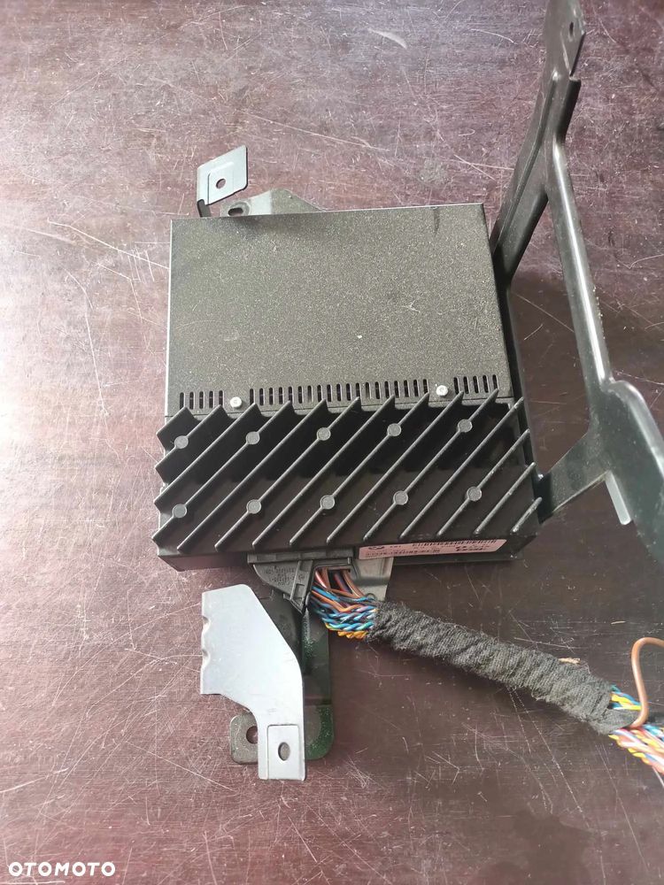 Wzmacniacz hifi Hi-Fi BMW E90 E91 LEAR 9143161 wtyczka