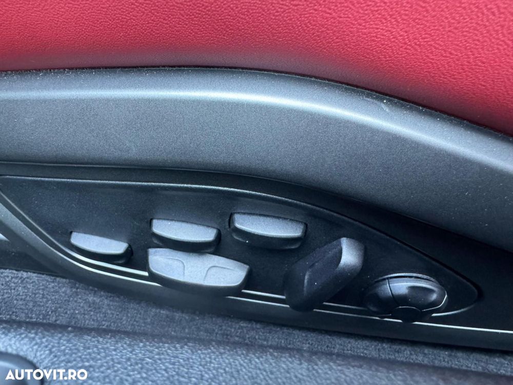 Porsche 911 Carrera 4S - 11