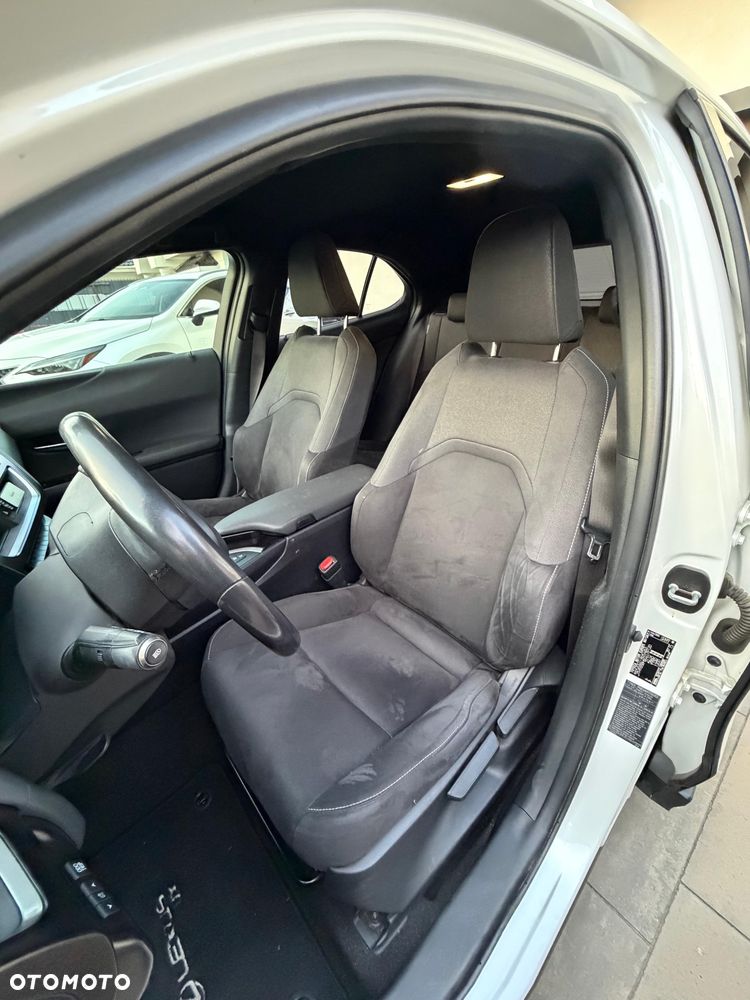 Lexus UX 250h Prestige 2WD - 8