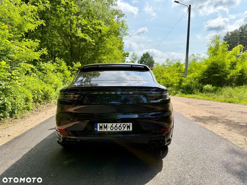 Porsche Cayenne Coupe GTS - 4