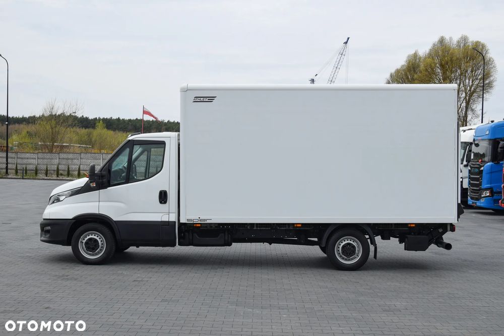 Iveco DAILY 35S14 / 2.3 - 140 KM / AUTIOMAT HI-MATIC / 3 OSOBY / DO 3,5 TONY / KONTENER / DOSTAWCZE / WINDA PALFINGER / KLIMA / TEMPOMAT / 2022 / SERWISOWANY / SPROWADZONY Z NIEMIEC - 8
