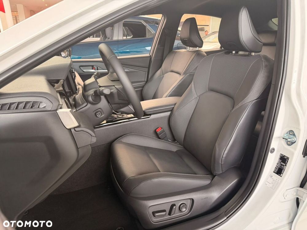 Toyota Camry - 12