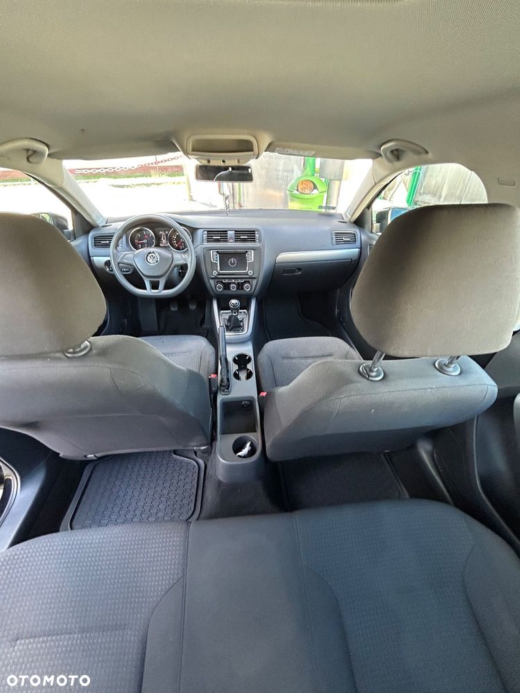 Volkswagen Jetta 2.0 TDI DPF BMT Trendline - 18