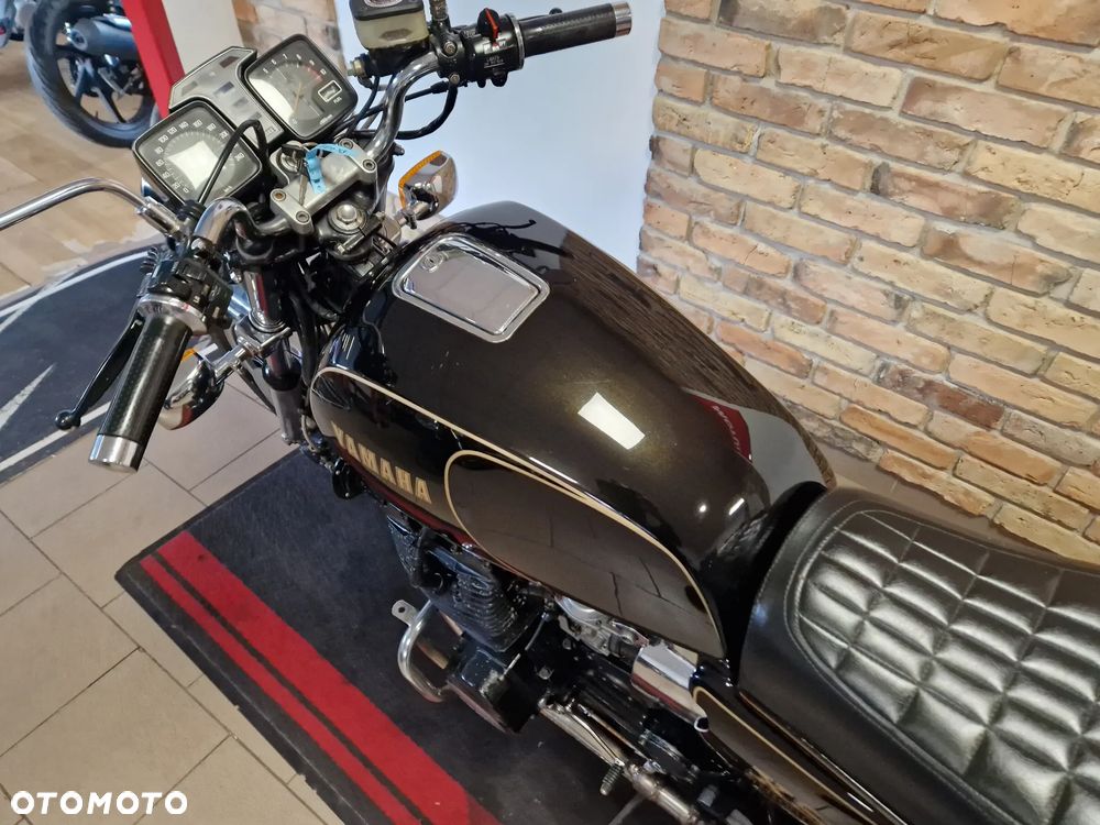 Yamaha XS - 15